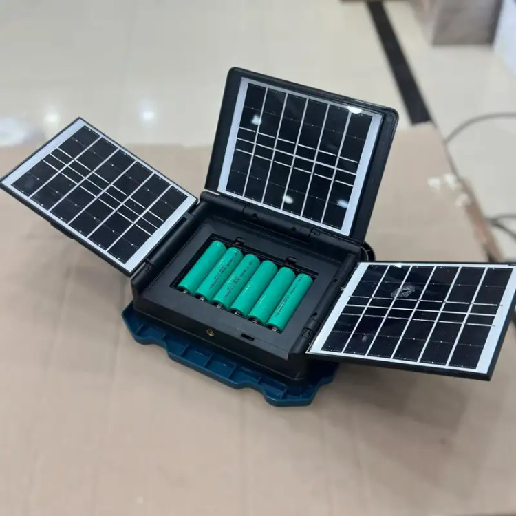 تعداد پنل پرژکتور خورشیدی 6 باطری مدل W-8150-4